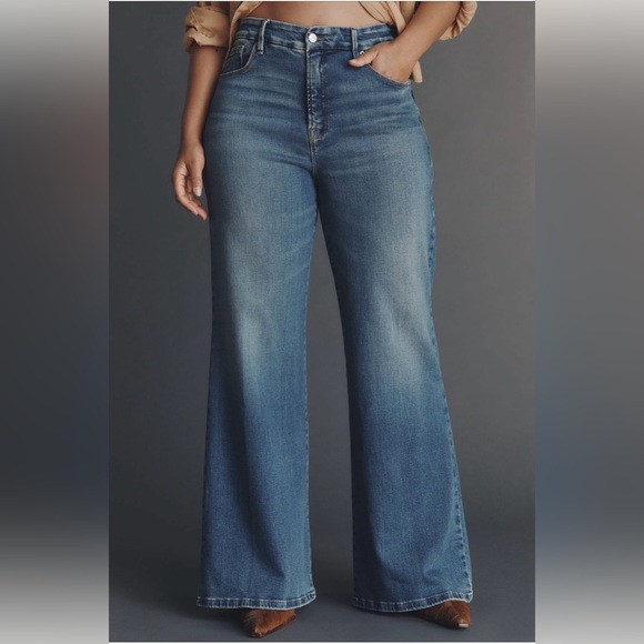 Good American Soft Tech Good Waist High-Rise Palazzo Jeans - Picture 2 of 4